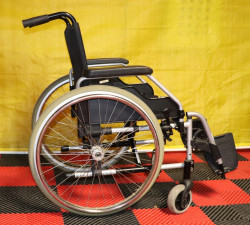 Invalidní vozík