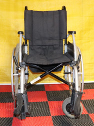 Invalidní vozík