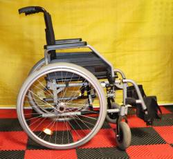 Invalidní vozík