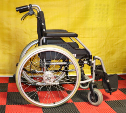 Invalidní vozík