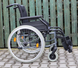 Invalidní vozík