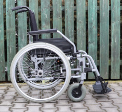 Invalidní vozík