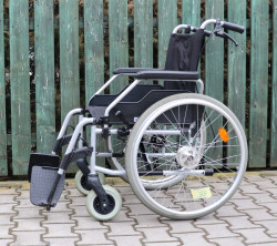 Invalidní vozík