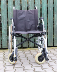 Invalidní vozík