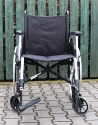 Invalidní vozík