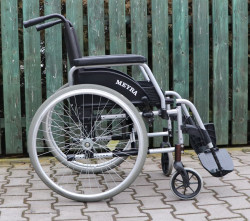 Invalidní vozík