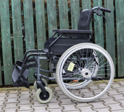 Invalidní vozík