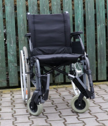 Invalidní vozík