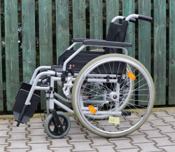 Invalidní vozík