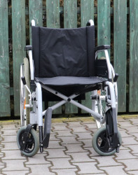 Invalidní vozík