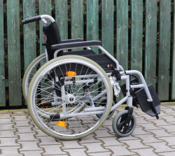 Invalidní vozík