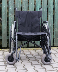 Invalidní vozík