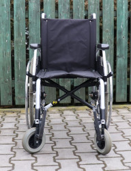 Invalidní vozík