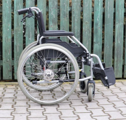 Invalidní vozík