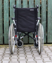 Invalidní vozík