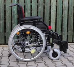 Invalidní vozík