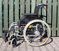 Invalidní vozík