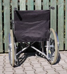 Invalidní vozík