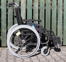 Invalidní vozík