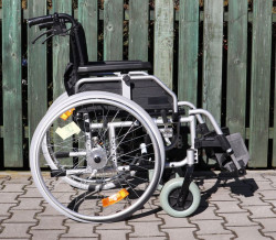 Invalidní vozík