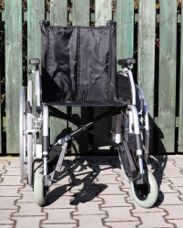 Invalidní vozík