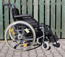 Invalidní vozík