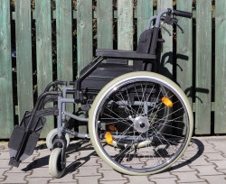 Invalidní vozík