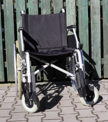 Invalidní vozík