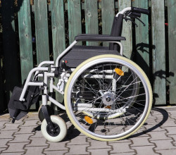 Invalidní vozík