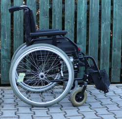 Invalidní vozík