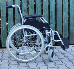 Invalidní vozík