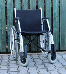 Invalidní vozík