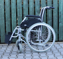 Invalidní vozík