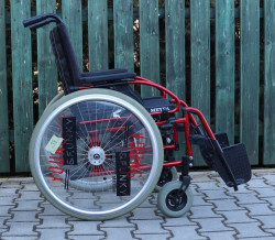 Invalidní vozík