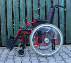 Invalidní vozík