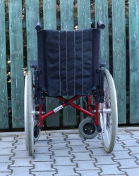 Invalidní vozík