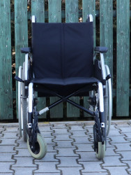Invalidní vozík