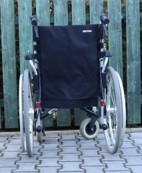 Invalidní vozík