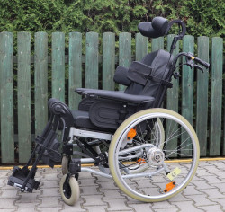 Invalidní vozík