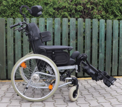 Invalidní vozík