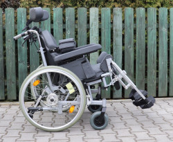 Invalidní vozík