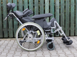 Invalidní vozík