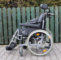 Invalidní vozík