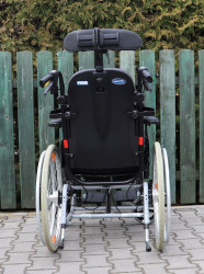 Invalidní vozík