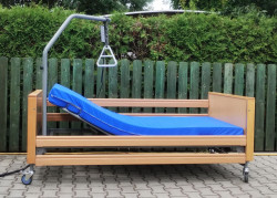Polohovací  lůžko