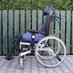 Invalidní vozík