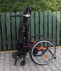 Invalidní vozík